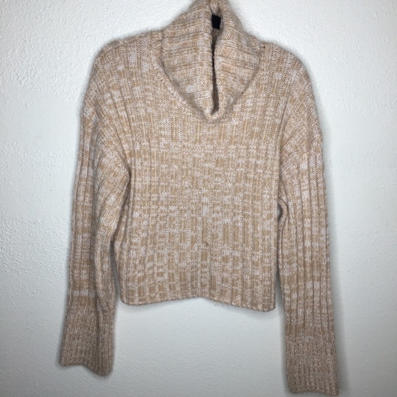 Urban Outfitters Chunky Knit Turtle Neck Sweater L - Picture 3 of 6